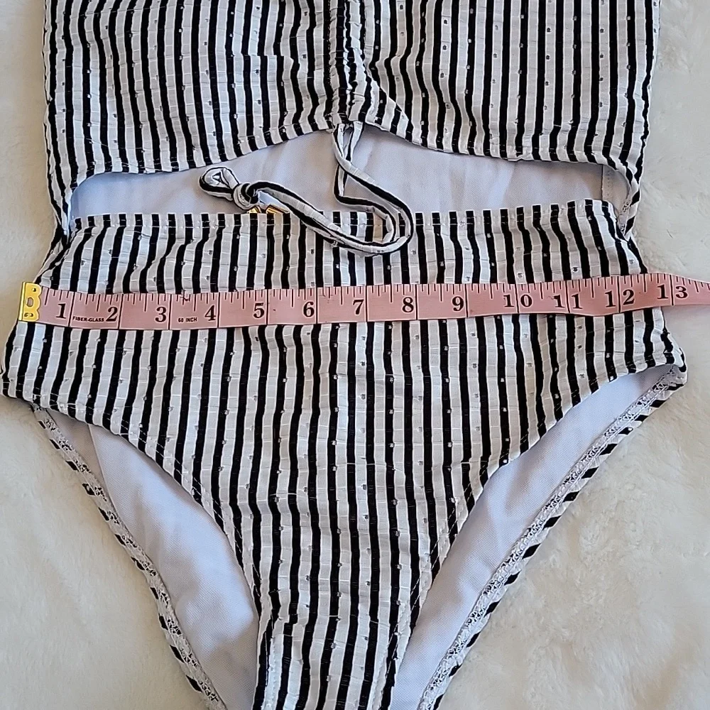 SHEIN Striped Cut-Out Bandeau One Piece Swimsuit NWOT - Picture 5 of 10